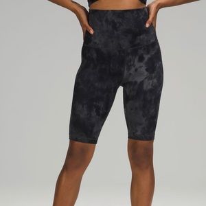 Lululemon Align 10" Shorts in diamond dye size 6